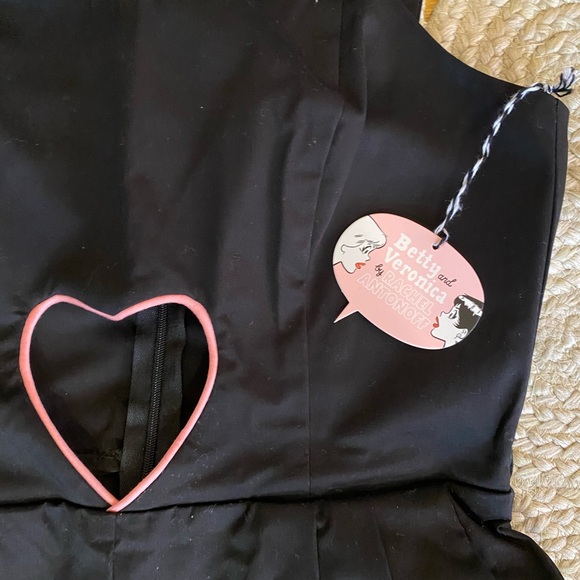 NWT Betty and Veronica heart cutout jumper - Picture 2 of 6